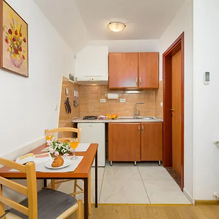 Silvana 74 Apartment Pula