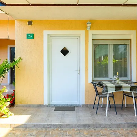 Apartment Silvana 74 *