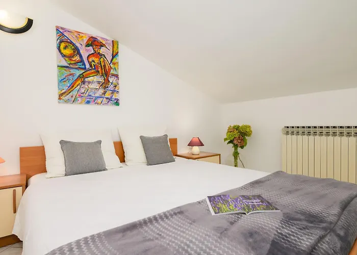 Silvana 74 아파트 풀라