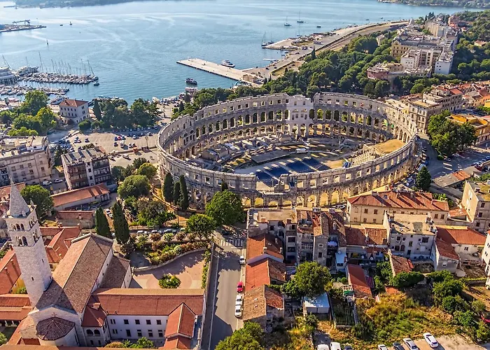 Silvana 74 아파트 풀라