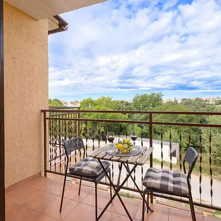 Apartment Silvana 74 *