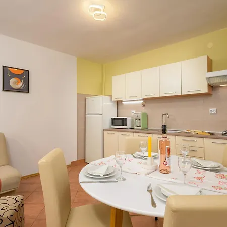 Silvana 74 Apartment Pula