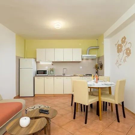 Apartment Silvana 74