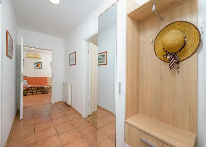 Silvana 74 Apartment *